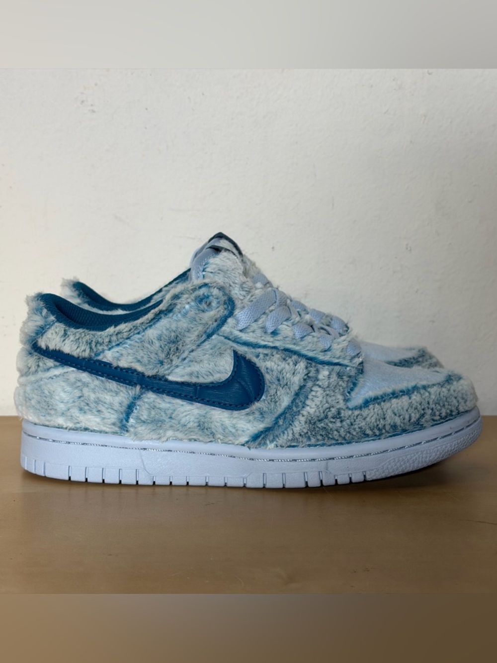 Nike Dunk Low GS Abominable Snowman IM7171-301 Youth Size 4Y / Women’s Size 5.5